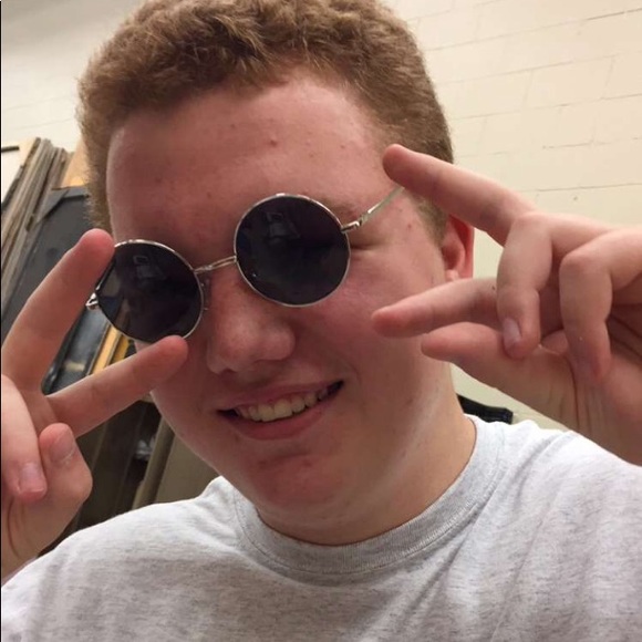 Meet your Posher, Robby - Picture 1 of 1